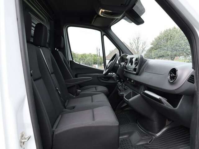 MERCEDES-BENZ Sprinter 317 CDI Kasten,L2H2,MBUX,Kamera - Kaubik: pilt 3 MERCEDES-BENZ Sprinter 317 CDI Kasten,L2H2,MBUX,Kamera - Kaubik: pilt 3