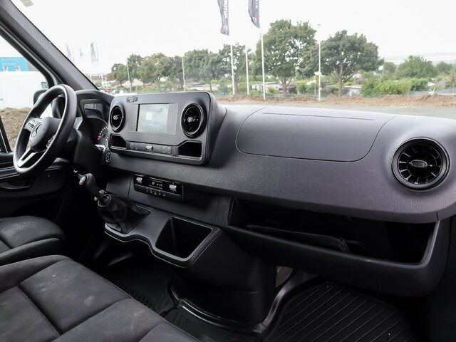 MERCEDES-BENZ Sprinter 317 CDI Kasten,L2H2,MBUX,Kamera - Kaubik: pilt 4 MERCEDES-BENZ Sprinter 317 CDI Kasten,L2H2,MBUX,Kamera - Kaubik: pilt 4