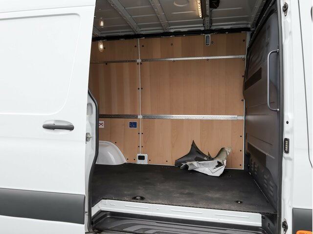 MERCEDES-BENZ Sprinter 317 CDI,L2H2,Automatik,Kamera,LED - Kaubik: pilt 2 MERCEDES-BENZ Sprinter 317 CDI,L2H2,Automatik,Kamera,LED - Kaubik: pilt 2