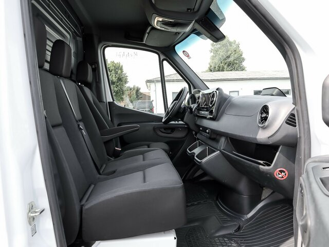 MERCEDES-BENZ Sprinter 317 CDI,L2H2,Automatik,Kamera,LED - Kaubik: pilt 3 MERCEDES-BENZ Sprinter 317 CDI,L2H2,Automatik,Kamera,LED - Kaubik: pilt 3