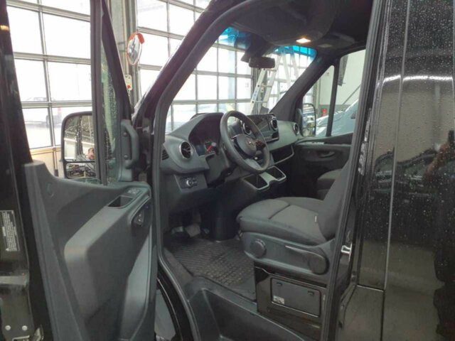 MERCEDES-BENZ Sprinter 317 CDI Maxi Kombi Tourer,9Sitze,9GTr.... - Väikebuss, Mikrobuss: pilt 2 MERCEDES-BENZ Sprinter 317 CDI Maxi Kombi Tourer,9Sitze,9GTr.... - Väikebuss, Mikrobuss: pilt 2