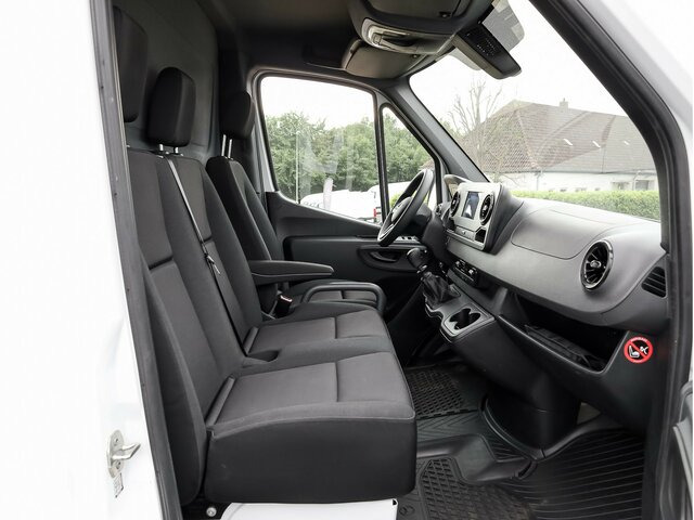 MERCEDES-BENZ Sprinter317CDI Maxi Koffer,LBW,Klima,Kamera - Tarbesõiduk furgoon: pilt 2 MERCEDES-BENZ Sprinter317CDI Maxi Koffer,LBW,Klima,Kamera - Tarbesõiduk furgoon: pilt 2