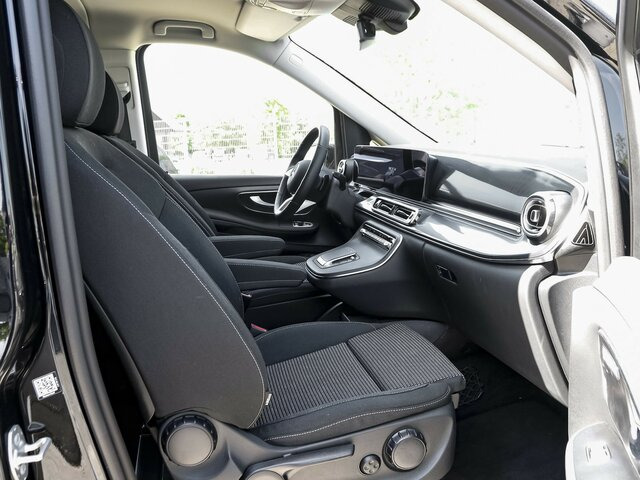 MERCEDES-BENZ V 220 d STYLE kompakt,6Sitzer,Distronic,AHK... - Väikebuss, Mikrobuss: pilt 4 MERCEDES-BENZ V 220 d STYLE kompakt,6Sitzer,Distronic,AHK... - Väikebuss, Mikrobuss: pilt 4