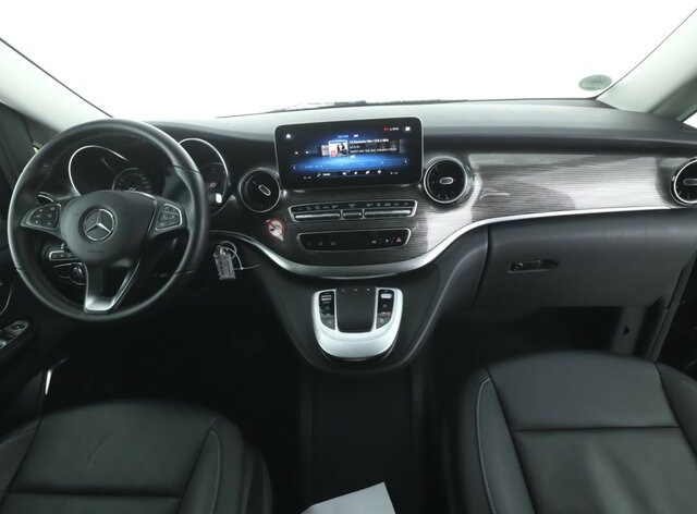 MERCEDES-BENZ V 300 Avantgarde Extralang,Allrad,2Schiebetüren... - Mikrobuss: pilt 2 MERCEDES-BENZ V 300 Avantgarde Extralang,Allrad,2Schiebetüren... - Mikrobuss: pilt 2