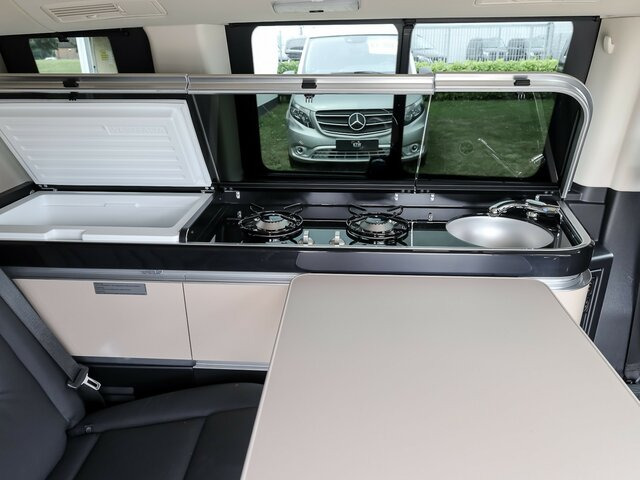 Campervan MERCEDES-BENZ V 300 Marco Polo,Allrad,EasyUp,Leder,AHK 2,5To: pilt 7