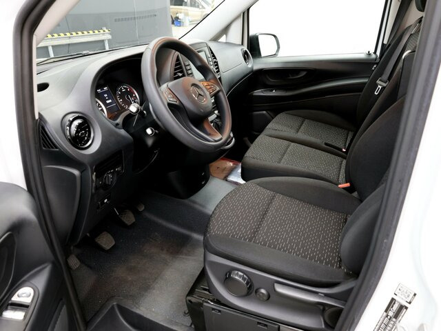 MERCEDES-BENZ Vito 114 Mixto,6 Sitzer,Klima,Navi,Tempomat... - Väikebuss, Mikrobuss: pilt 2 MERCEDES-BENZ Vito 114 Mixto,6 Sitzer,Klima,Navi,Tempomat... - Väikebuss, Mikrobuss: pilt 2
