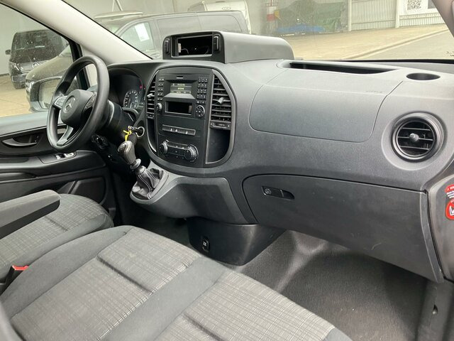 MERCEDES-BENZ Vito114 Mixto Extralang,Klima,Tempomat,Standhzg... - Väike kaubik: pilt 4 MERCEDES-BENZ Vito114 Mixto Extralang,Klima,Tempomat,Standhzg... - Väike kaubik: pilt 4