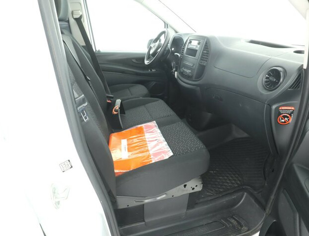 Väike kaubik, Elektrikaubik MERCEDES-BENZ eVito 111 KA,lang,3 Sitzer,Heckflügeltüren...: pilt 13