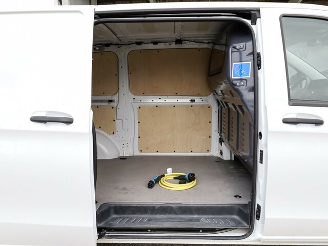 MERCEDES-BENZ eVito 111 KA,lang,Klima,Navi,Kamera,Sitzheizung... - Väike kaubik, Elektrikaubik: pilt 2 MERCEDES-BENZ eVito 111 KA,lang,Klima,Navi,Kamera,Sitzheizung... - Väike kaubik, Elektrikaubik: pilt 2