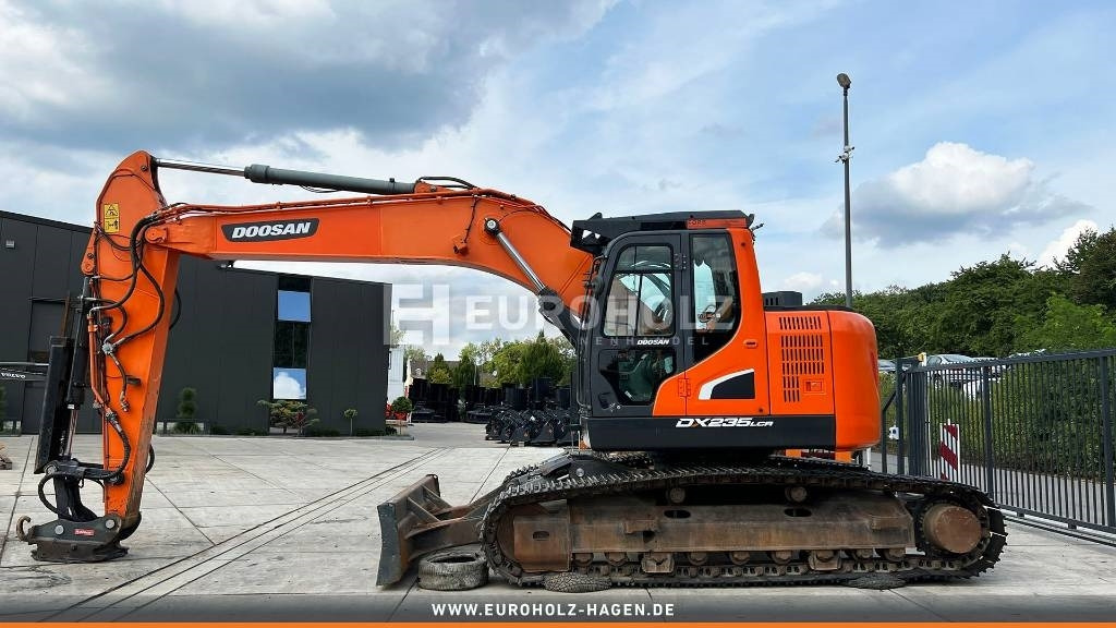 Doosan Kettenbagger DX 235 LCR-5, hyd. SW OilQuick 70-55 - Lintekskavaator: pilt 3 Doosan Kettenbagger DX 235 LCR-5, hyd. SW OilQuick 70-55 - Lintekskavaator: pilt 3