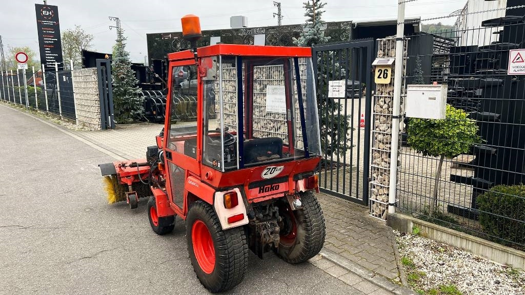 Hako 2300 D Kleintraktor, hyrd. Kehrmaschine, Zapfwelle - Munitsipaaltraktor: pilt 4 Hako 2300 D Kleintraktor, hyrd. Kehrmaschine, Zapfwelle - Munitsipaaltraktor: pilt 4