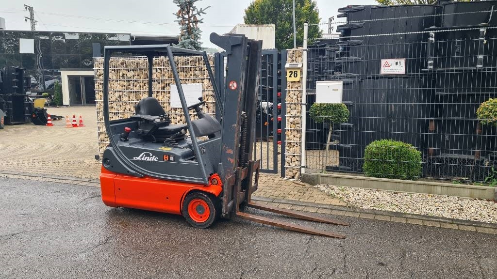 Linde E 14-02, Tripplex bis 4,5 m, Hubkraft 1.400 kg - Elektritõstuk: pilt 4 Linde E 14-02, Tripplex bis 4,5 m, Hubkraft 1.400 kg - Elektritõstuk: pilt 4