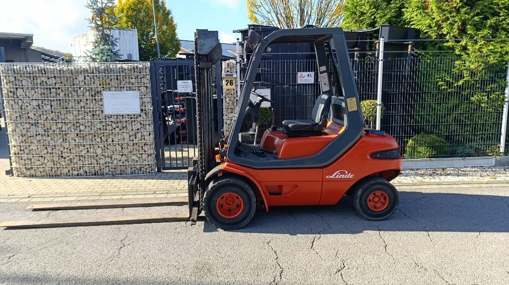 Linde H 30 D, Duplex, Zusatzhydraulik, Palettengabel - Diiseltõstuk: pilt 4 Linde H 30 D, Duplex, Zusatzhydraulik, Palettengabel - Diiseltõstuk: pilt 4