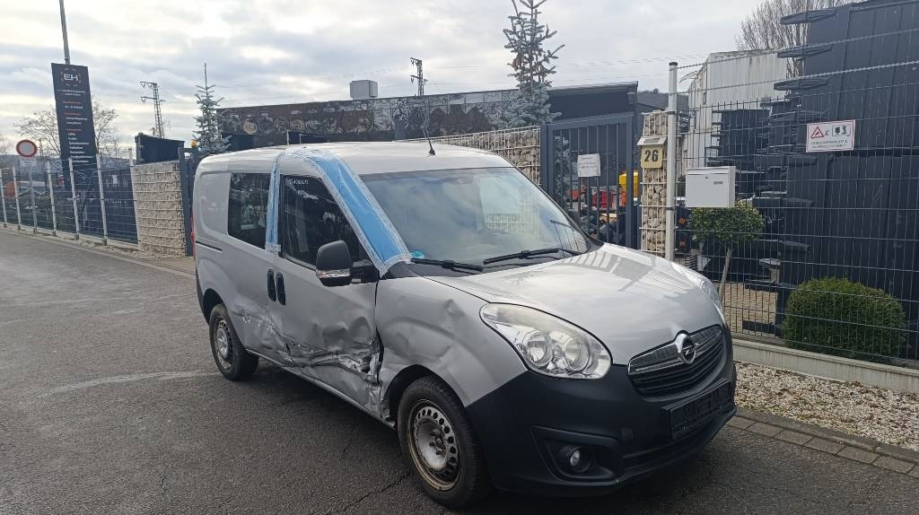 Opel Combo Kastenwagen Transp. Seitenschaden fahrbereit - Tarbesõiduk furgoon: pilt 2 Opel Combo Kastenwagen Transp. Seitenschaden fahrbereit - Tarbesõiduk furgoon: pilt 2