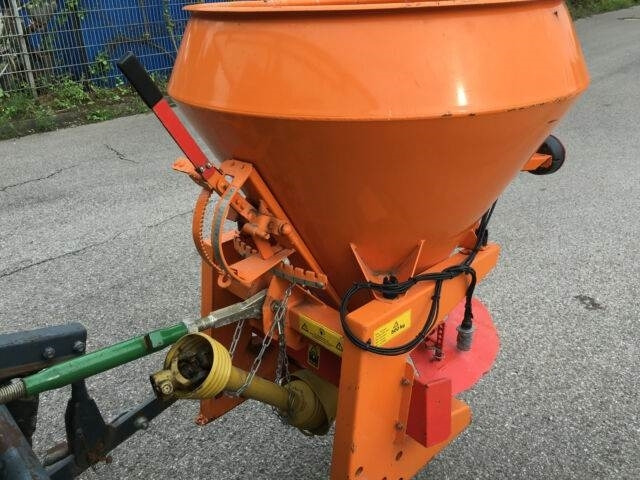 Rasant KT 9045 Kombi Trak Winterdienst Frontlad - Lumekoristusmasina: pilt 3 Rasant KT 9045 Kombi Trak Winterdienst Frontlad - Lumekoristusmasina: pilt 3