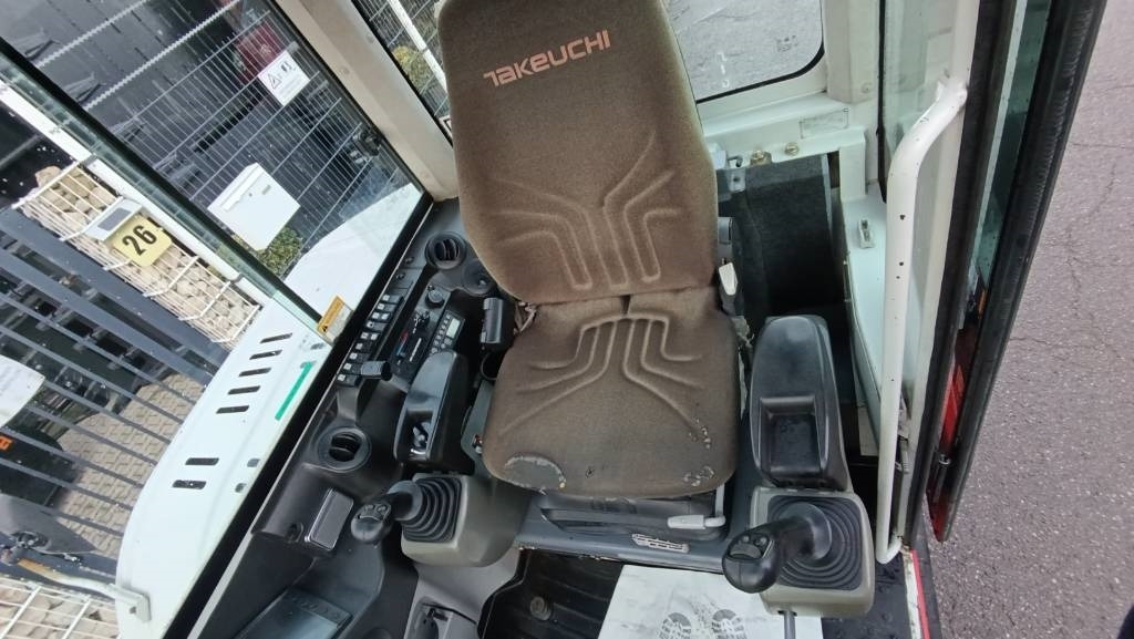 Miniekskavaator Takeuchi TB 260 Powertilt und Schnellwechsler MS 03, Radio: pilt 9