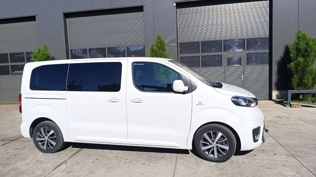 Toyota Proace 2.0 Van, Kleinbus, 7-Sitzer, Turboschaden - Kaubik: pilt 3 Toyota Proace 2.0 Van, Kleinbus, 7-Sitzer, Turboschaden - Kaubik: pilt 3