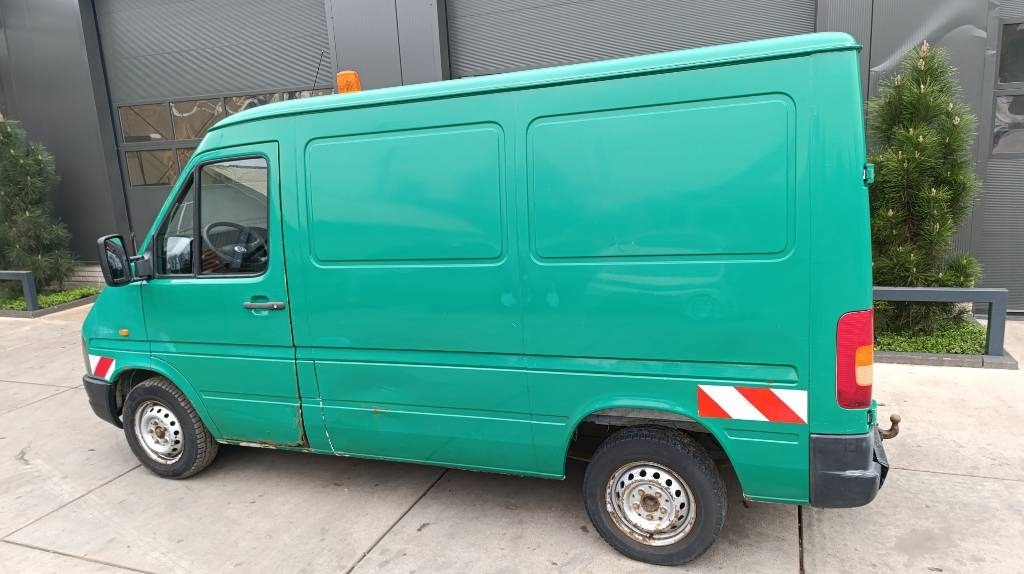 Volkswagen LT 28 Kastenwagen Werkstattsschränke Motorschaden - Tarbesõiduk furgoon: pilt 4 Volkswagen LT 28 Kastenwagen Werkstattsschränke Motorschaden - Tarbesõiduk furgoon: pilt 4