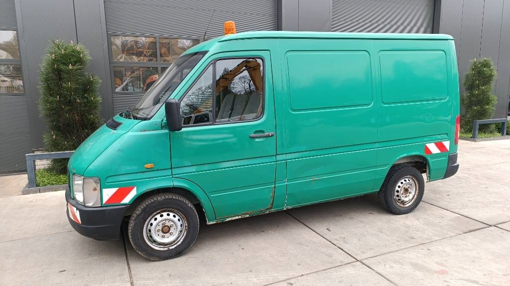 Volkswagen LT 28 Kastenwagen Werkstattsschränke Motorschaden - Tarbesõiduk furgoon: pilt 3 Volkswagen LT 28 Kastenwagen Werkstattsschränke Motorschaden - Tarbesõiduk furgoon: pilt 3
