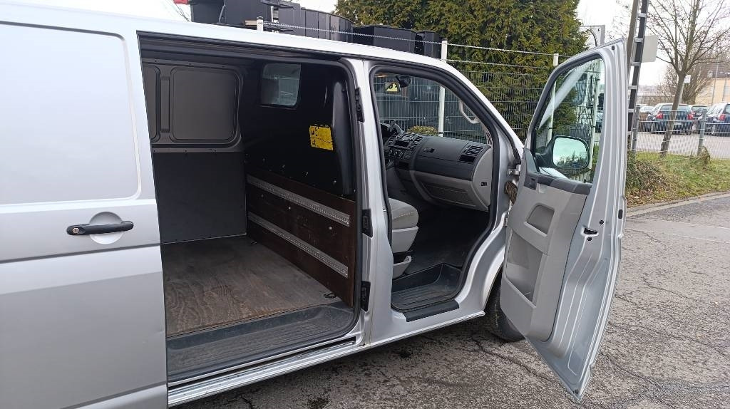 Tarbesõiduk furgoon Volkswagen T5 2.0 TDI, Transporter, Kasten, Werkstattschränke: pilt 21
