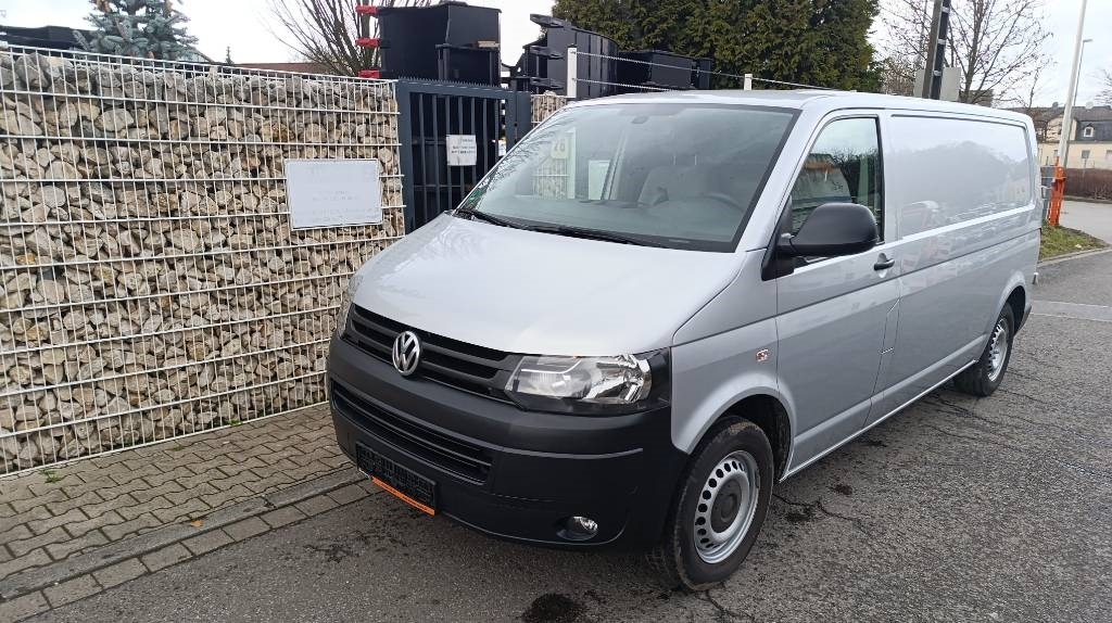 Volkswagen T5 2.0 TDI, Transporter, Kasten, Werkstattschränke - Tarbesõiduk furgoon: pilt 2 Volkswagen T5 2.0 TDI, Transporter, Kasten, Werkstattschränke - Tarbesõiduk furgoon: pilt 2