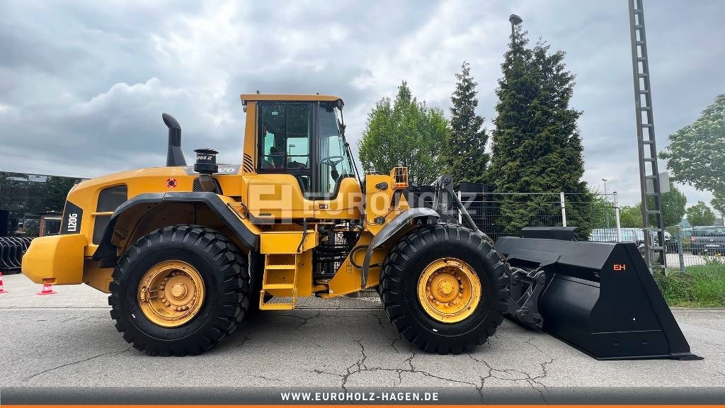 Volvo L 120 G mit Klima und SW, Reifen und Schaufel Neu - Rataslaadur: pilt 5 Volvo L 120 G mit Klima und SW, Reifen und Schaufel Neu - Rataslaadur: pilt 5