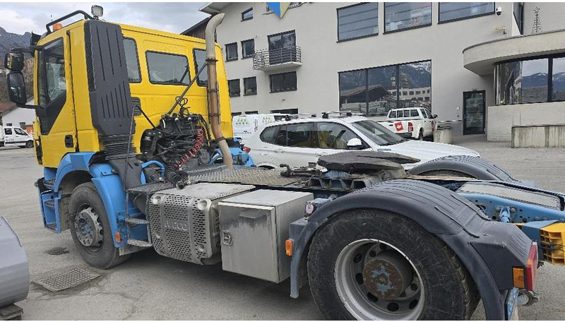 Iveco Strallis 4x2 Sattelzugmaschine mit Kipphydraulik - Konteinerveduk/ Tõstukiga veoauto: pilt 2 Iveco Strallis 4x2 Sattelzugmaschine mit Kipphydraulik - Konteinerveduk/ Tõstukiga veoauto: pilt 2