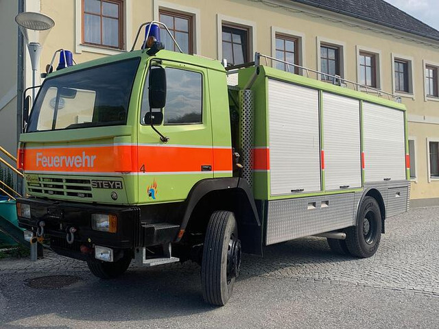 Steyr 15S31 4x4 Feuerwehrfahrzeug - Tuletõrjeauto: pilt 2 Steyr 15S31 4x4 Feuerwehrfahrzeug - Tuletõrjeauto: pilt 2
