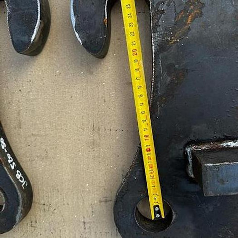 Big Anschweißhaken / Anschweißset / Koppelhaken JCB 520-50 Aufnahme - Varuosa: pilt 4 Big Anschweißhaken / Anschweißset / Koppelhaken JCB 520-50 Aufnahme - Varuosa: pilt 4