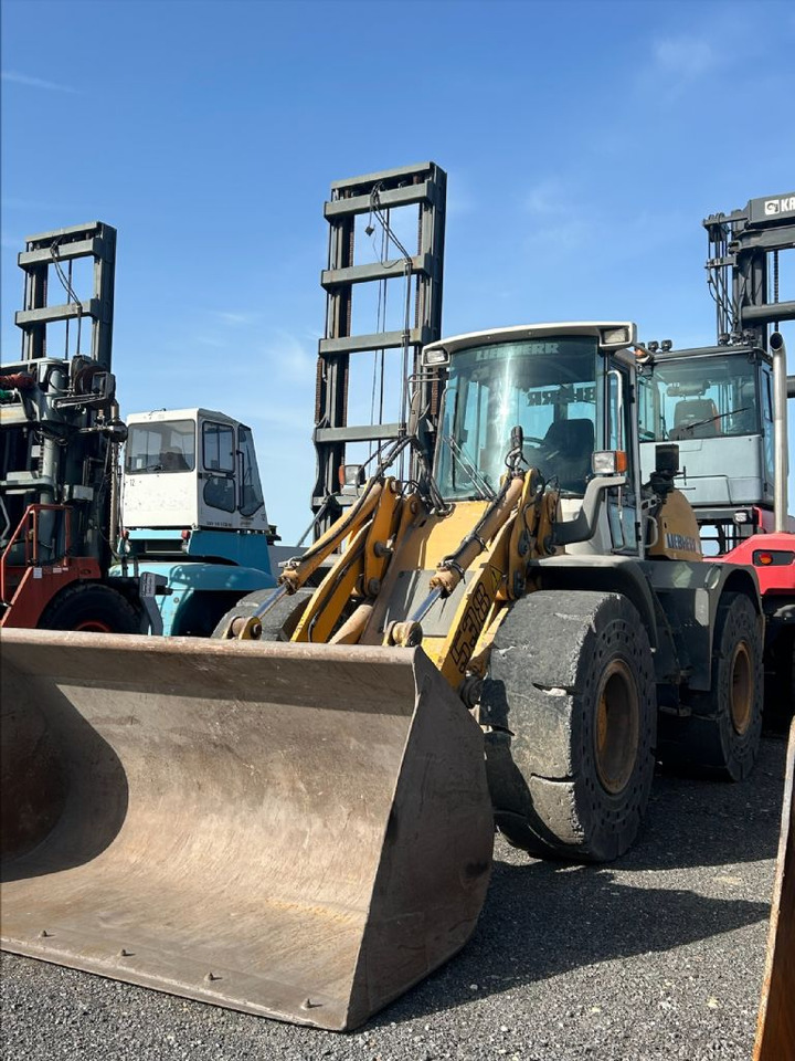 Liebherr L538 - Rataslaadur: pilt 1 Liebherr L538 - Rataslaadur: pilt 1