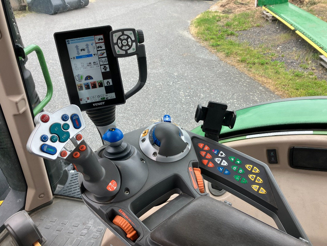 Fendt 724 PowerPlus mit Frontkraftheber - Traktor: pilt 2 Fendt 724 PowerPlus mit Frontkraftheber - Traktor: pilt 2