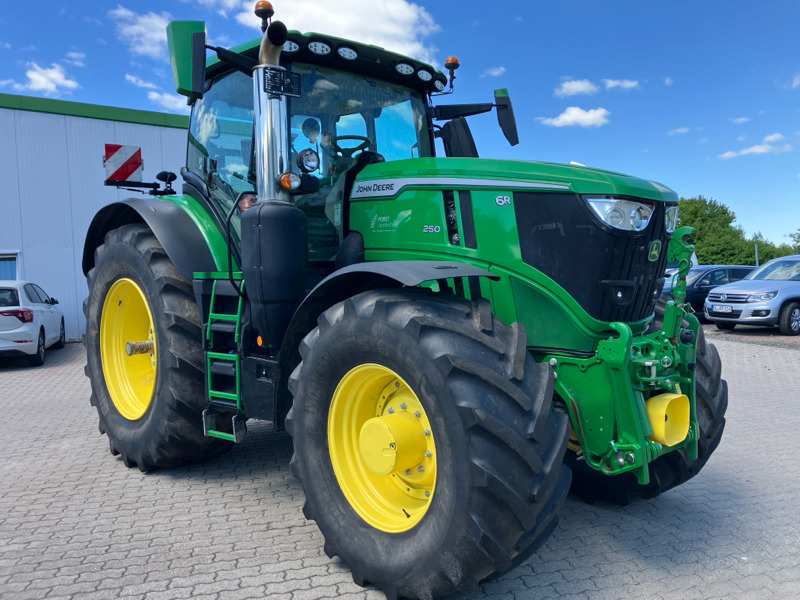 Traktor John Deere 6R250 mit FKH/ FZW/ CommandPro: pilt 12