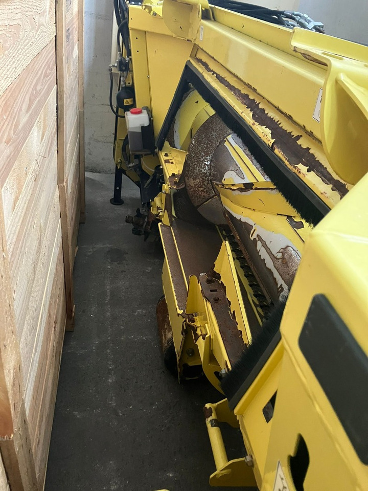 John Deere 8400i mit Kemper 360 und Pick-Up 639 - Saagikoristusmasin: pilt 3 John Deere 8400i mit Kemper 360 und Pick-Up 639 - Saagikoristusmasin: pilt 3