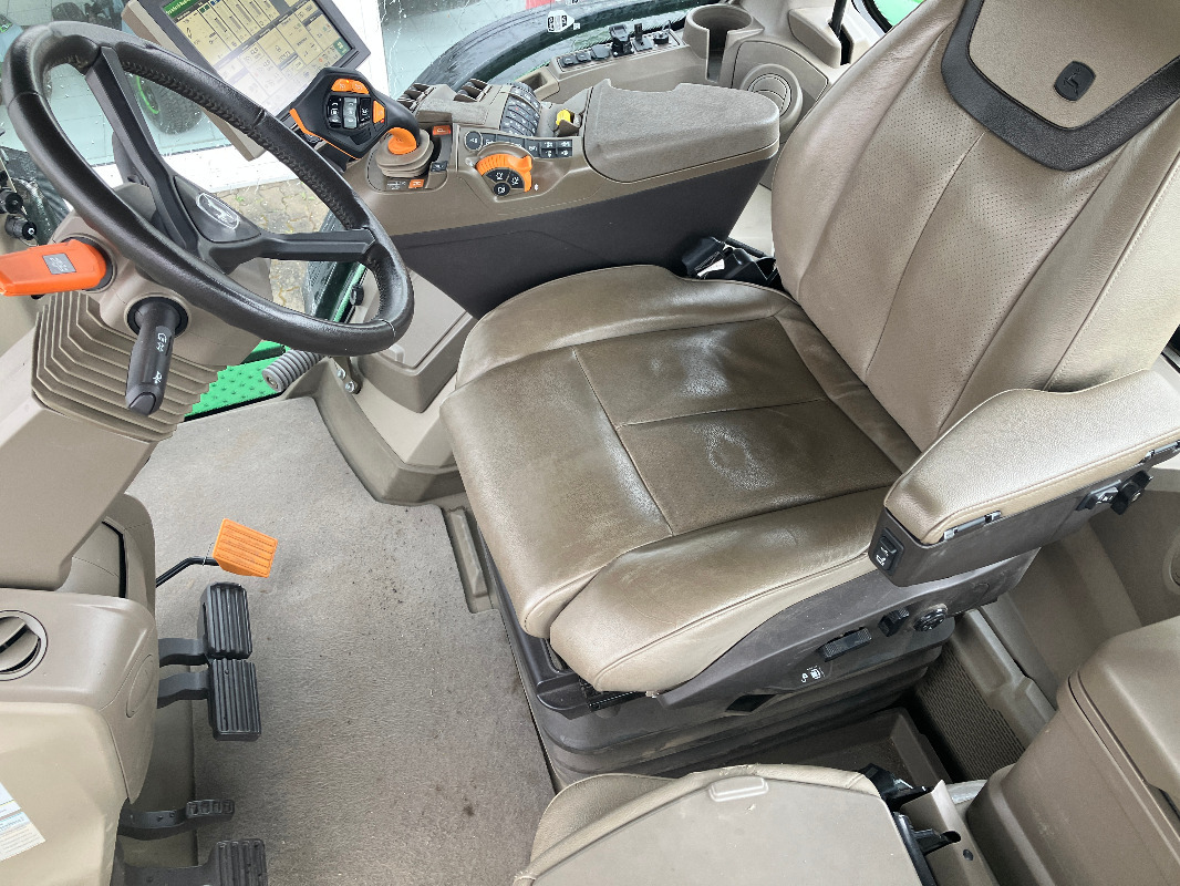 John Deere 8R370 - Traktor: pilt 4 John Deere 8R370 - Traktor: pilt 4