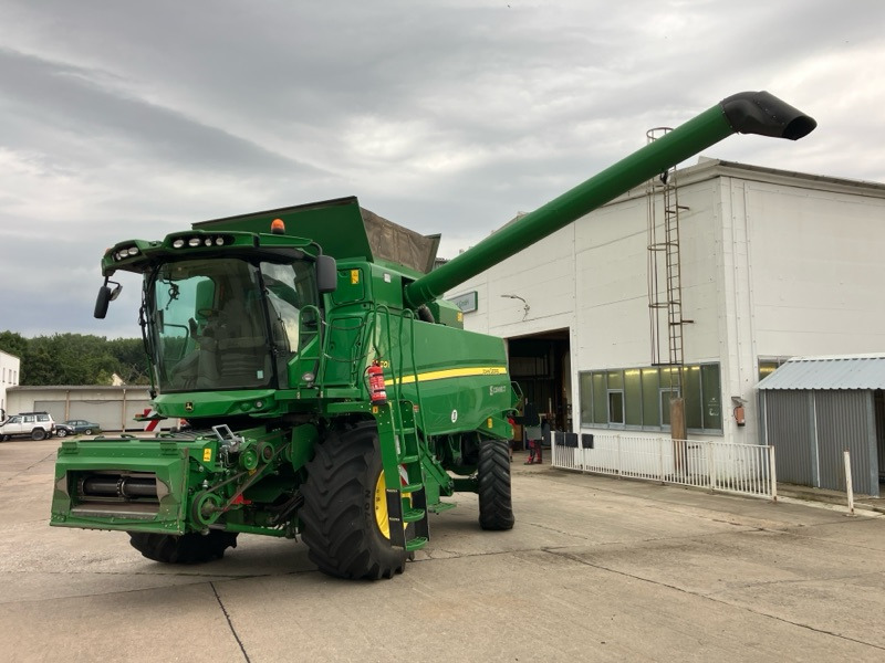 John Deere T560 mit 622R Schneidwerk - Kombain: pilt 1 John Deere T560 mit 622R Schneidwerk - Kombain: pilt 1