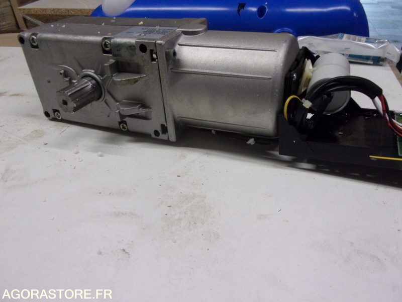 15 MOTEURS pour automatisme a double sortie neufs - Tööriist/ Seadmed: pilt 3 15 MOTEURS pour automatisme a double sortie neufs - Tööriist/ Seadmed: pilt 3