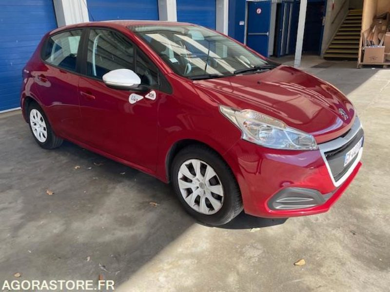 208 LIKE PT 68cv. 11/2016 . 98350 KM - Auto: pilt 4 208 LIKE PT 68cv. 11/2016 . 98350 KM - Auto: pilt 4