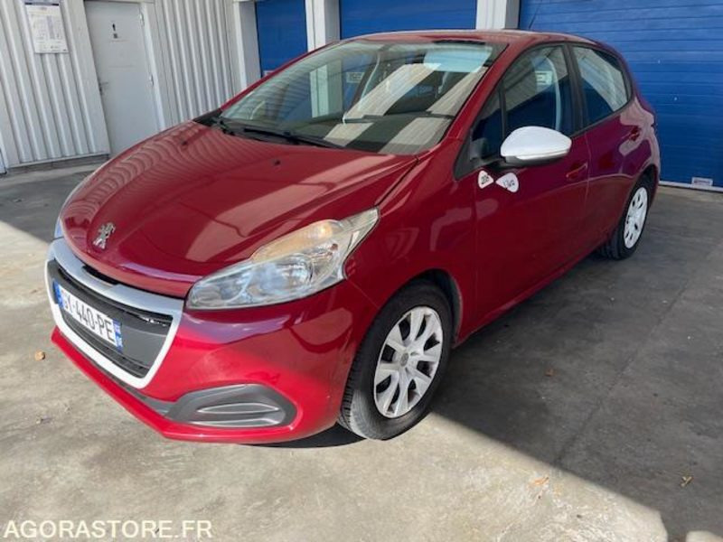 208 LIKE PT 68cv. 11/2016 . 98350 KM - Auto: pilt 1 208 LIKE PT 68cv. 11/2016 . 98350 KM - Auto: pilt 1