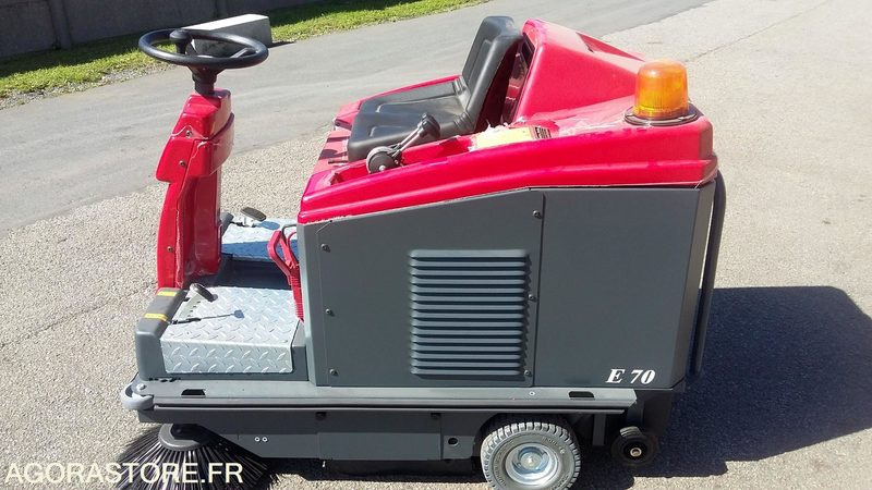 BALAYEUSE ELECTRIQUE A BATTERIES STYLE E70 - 2023 - Tänavapühkimismasin: pilt 1 BALAYEUSE ELECTRIQUE A BATTERIES STYLE E70 - 2023 - Tänavapühkimismasin: pilt 1