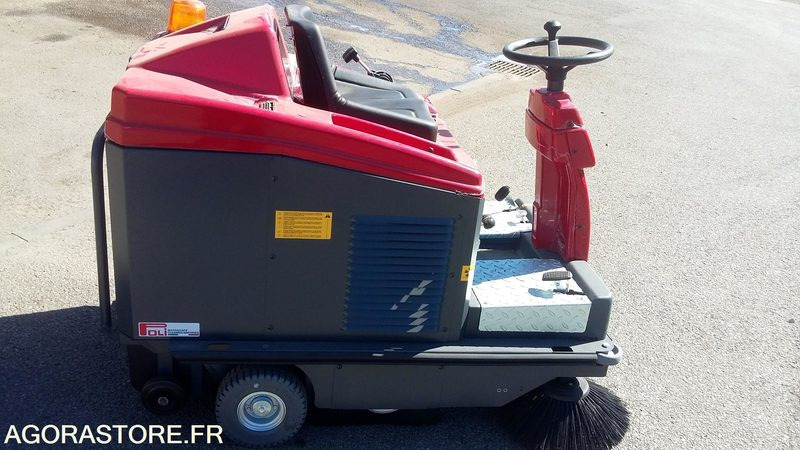 BALAYEUSE ELECTRIQUE A BATTERIES STYLE E70 - 2023 - Tänavapühkimismasin: pilt 2 BALAYEUSE ELECTRIQUE A BATTERIES STYLE E70 - 2023 - Tänavapühkimismasin: pilt 2