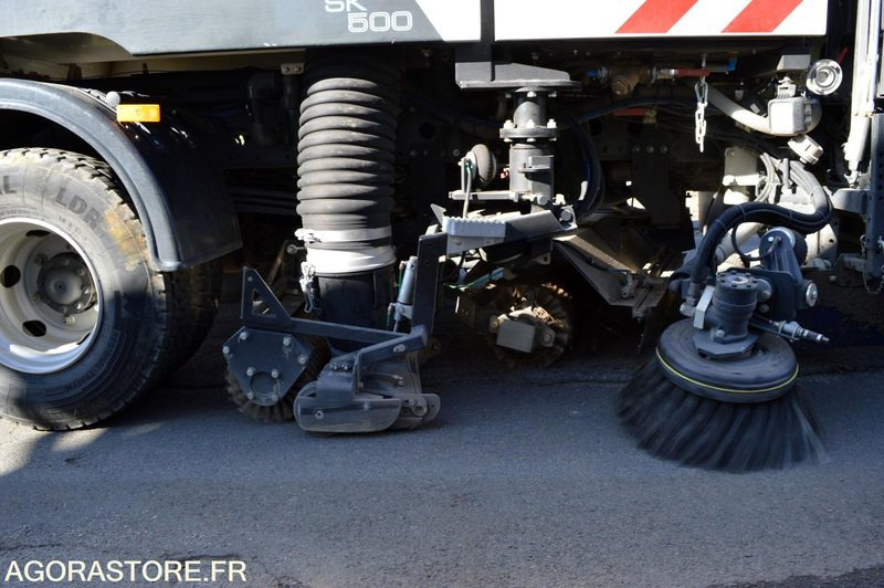 BALAYEUSE MERCEDES ATEGO 95000kms 2019 - Tänavapühkimismasin: pilt 4 BALAYEUSE MERCEDES ATEGO 95000kms 2019 - Tänavapühkimismasin: pilt 4