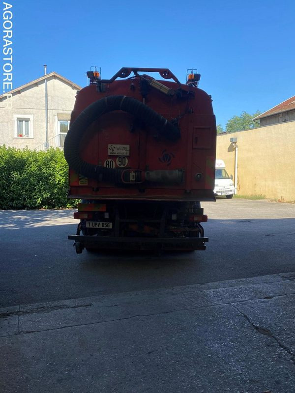 BALAYEUSE VOLVO ROUGE 6ROUES - ANNEE 2011- 298975KMS - Tänavapühkimismasin: pilt 3 BALAYEUSE VOLVO ROUGE 6ROUES - ANNEE 2011- 298975KMS - Tänavapühkimismasin: pilt 3