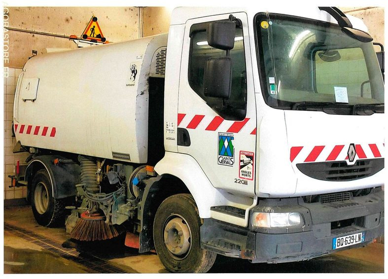 BALAYEUSE de Voiries- RENAULT MIDLUM 220 DXI avec aspiratrice EUROVOIRIE - Tänavapühkimismasin: pilt 2 BALAYEUSE de Voiries- RENAULT MIDLUM 220 DXI avec aspiratrice EUROVOIRIE - Tänavapühkimismasin: pilt 2