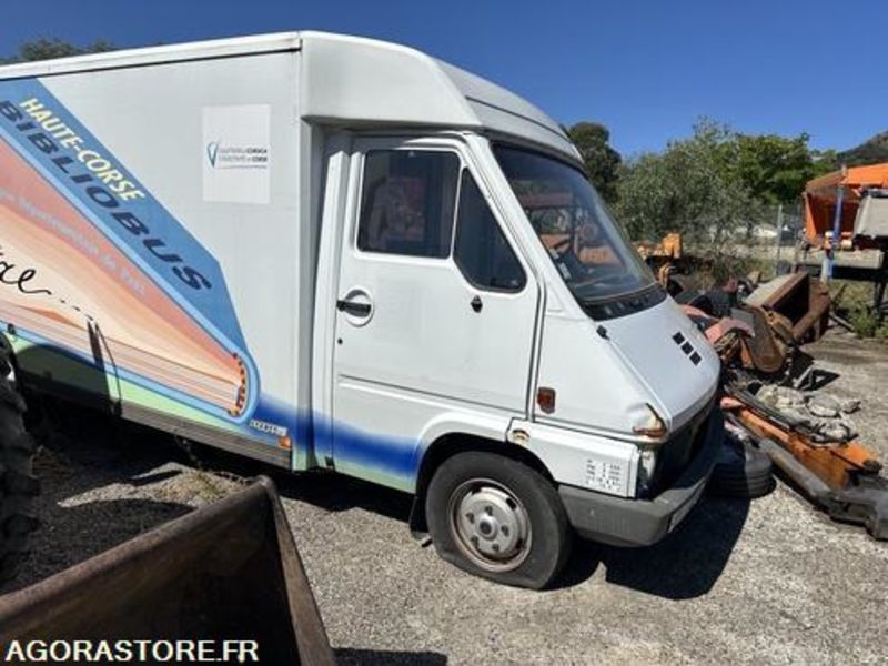 BIBLIOBUS RENAULT PROCAR - 1996 - 108500KM - 71GJ2B - Kaubik: pilt 3 BIBLIOBUS RENAULT PROCAR - 1996 - 108500KM - 71GJ2B - Kaubik: pilt 3