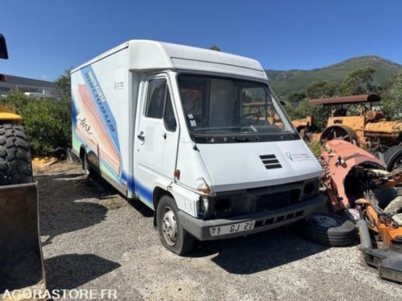 BIBLIOBUS RENAULT PROCAR - 1996 - 108500KM - 71GJ2B - Kaubik: pilt 2 BIBLIOBUS RENAULT PROCAR - 1996 - 108500KM - 71GJ2B - Kaubik: pilt 2