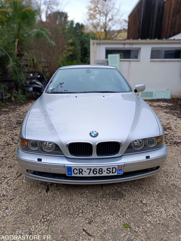 BMW SERIE 5 525i 2.5 i 192CH BOITE AUTOMATIQUE - 2001 - 212000KMS - Auto: pilt 2 BMW SERIE 5 525i 2.5 i 192CH BOITE AUTOMATIQUE - 2001 - 212000KMS - Auto: pilt 2
