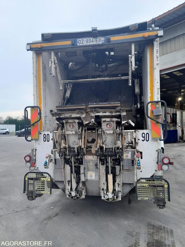 BOM 26T GNC IVECO - 2016 / 111802 KM (6402- VPIDF -66ICAM571X) - Prügiauto: pilt 4 BOM 26T GNC IVECO - 2016 / 111802 KM (6402- VPIDF -66ICAM571X) - Prügiauto: pilt 4