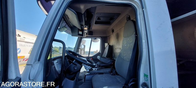 BOM RENAULT PREMIUM - 2003 - 475647kms - Prügiauto: pilt 5 BOM RENAULT PREMIUM - 2003 - 475647kms - Prügiauto: pilt 5