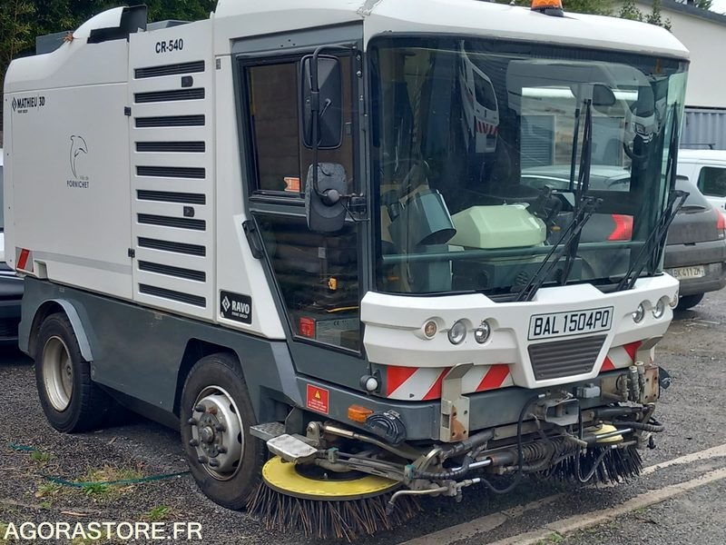 Balayeuse RAVO 540 XL + 3ème balai - Tänavapühkimismasin: pilt 2 Balayeuse RAVO 540 XL + 3ème balai - Tänavapühkimismasin: pilt 2