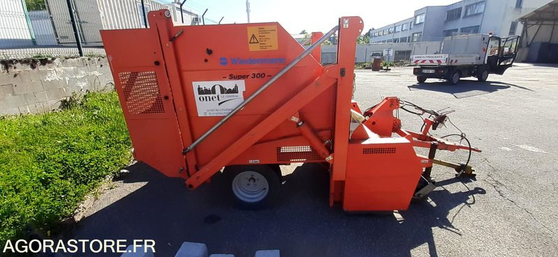 Balayeuse stade Wiedeman - 1992 - Aiaseadmed: pilt 1 Balayeuse stade Wiedeman - 1992 - Aiaseadmed: pilt 1